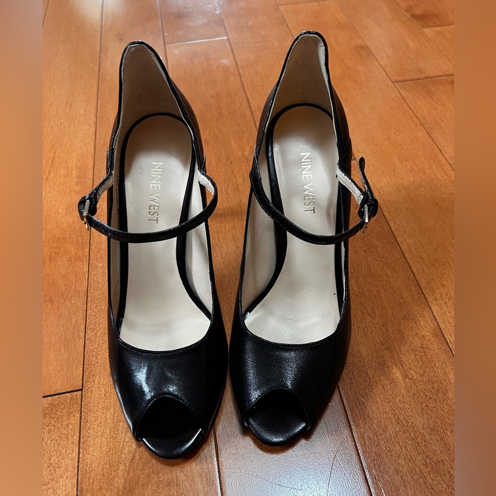 Nine West Maryjane heels
